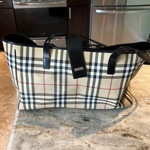 Authentic Burberry baby bag two bottle holder inside comes with diaper bag…